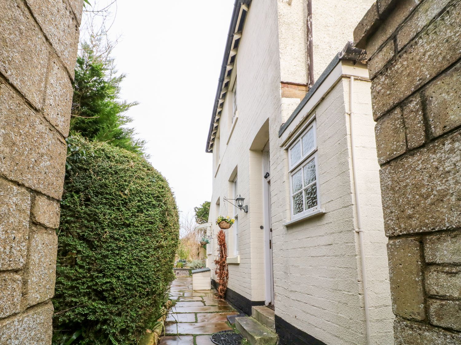 Blundell's Cottage from Sykes Holiday Cottages. Blundell's Cottage is