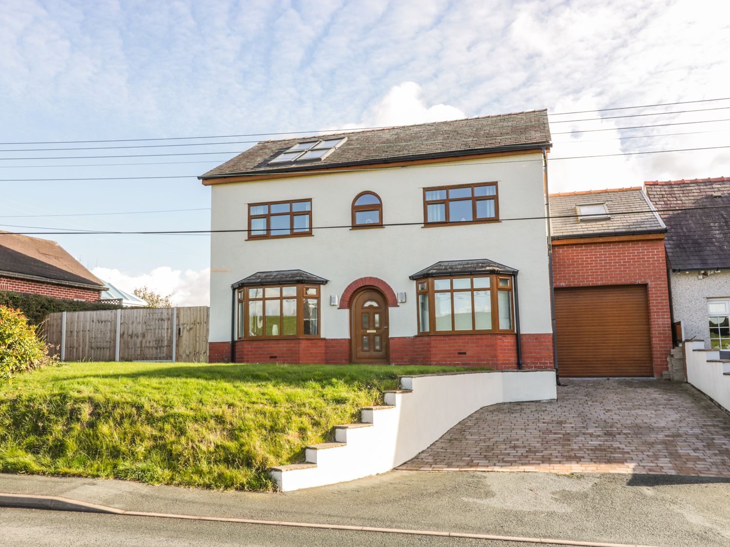 Dolanog from Sykes Holiday Cottages. Dolanog is in Penycae with hot