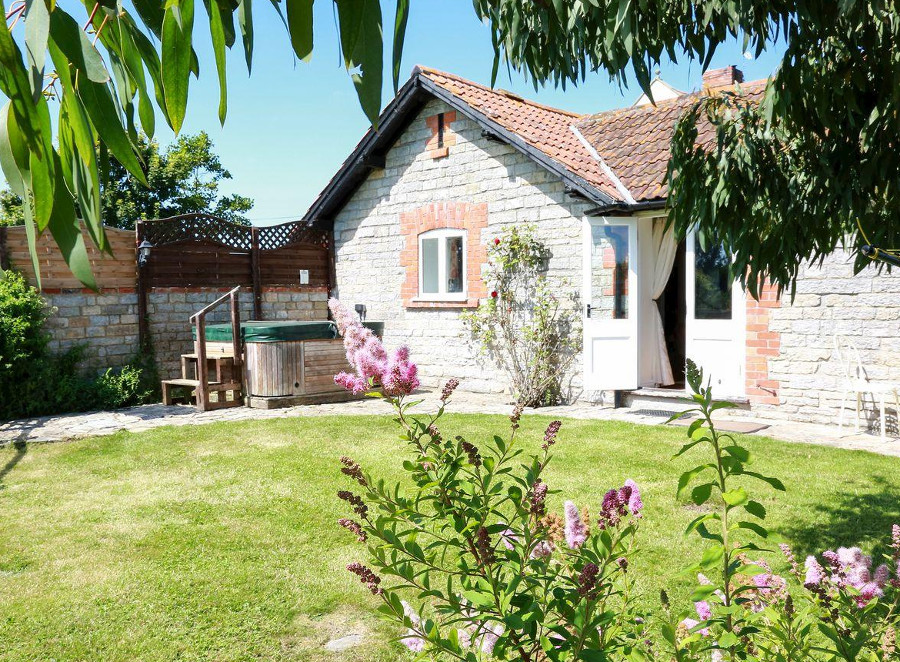 Duck Egg Cottage from Cottages 4 You. Duck Egg Cottage is in South