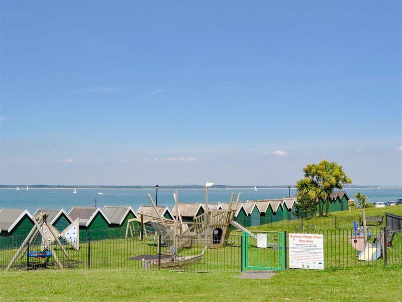Gurnard Pines - 268 Gurnard Pines in Gurnard, near Cowes - sleeps 8 people