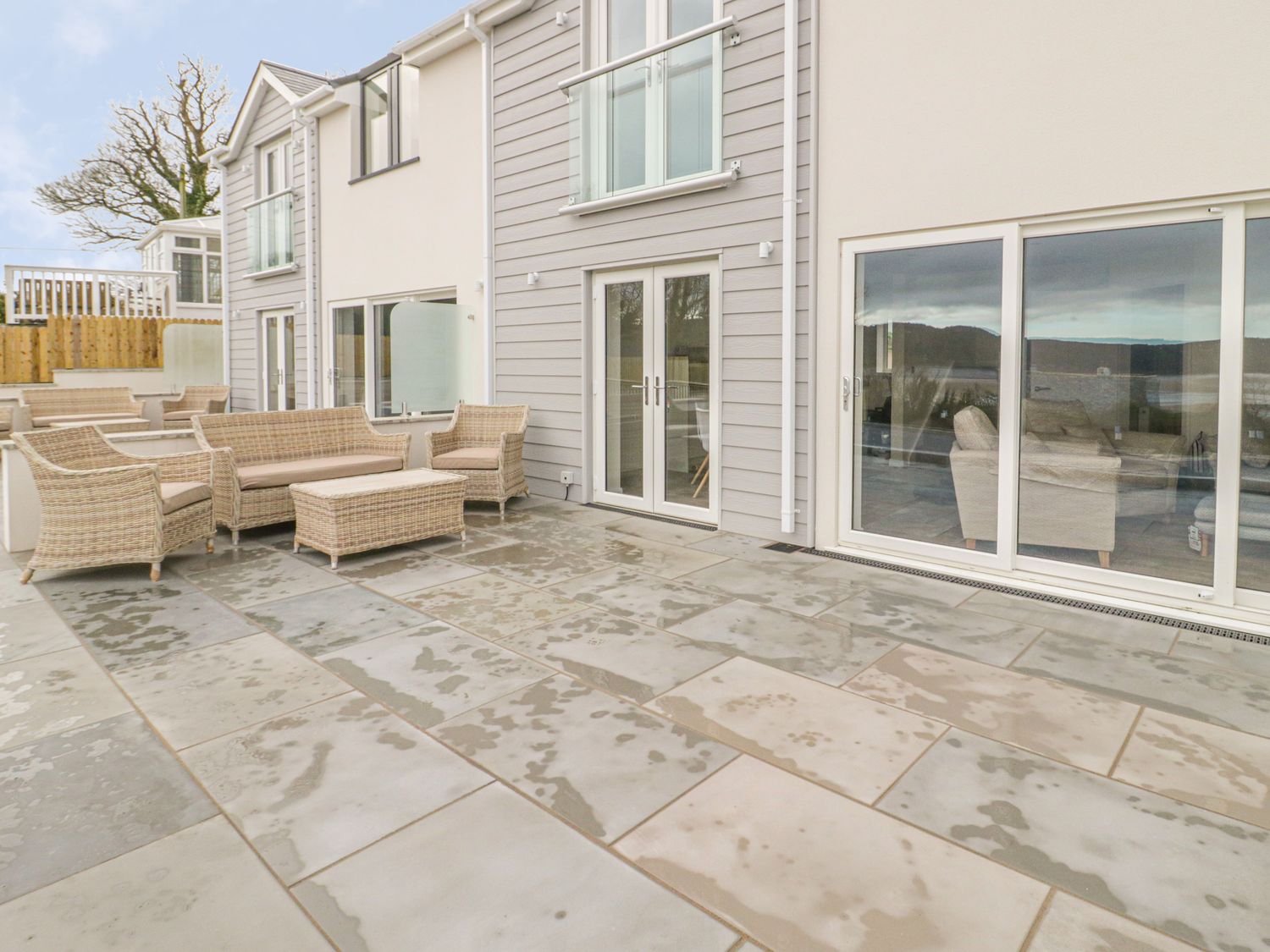 Pioden Y Mor, Porthllongdy in Red Wharf Bay - sleeps 4 people