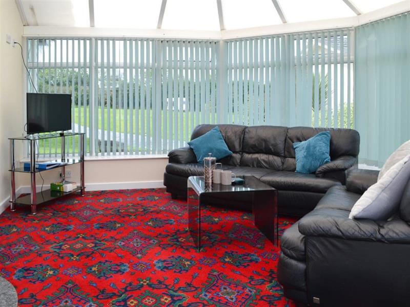 Thornbury Holiday Park - Cedar in Woodacott, near Holsworthy, Devon - sleeps 5 people