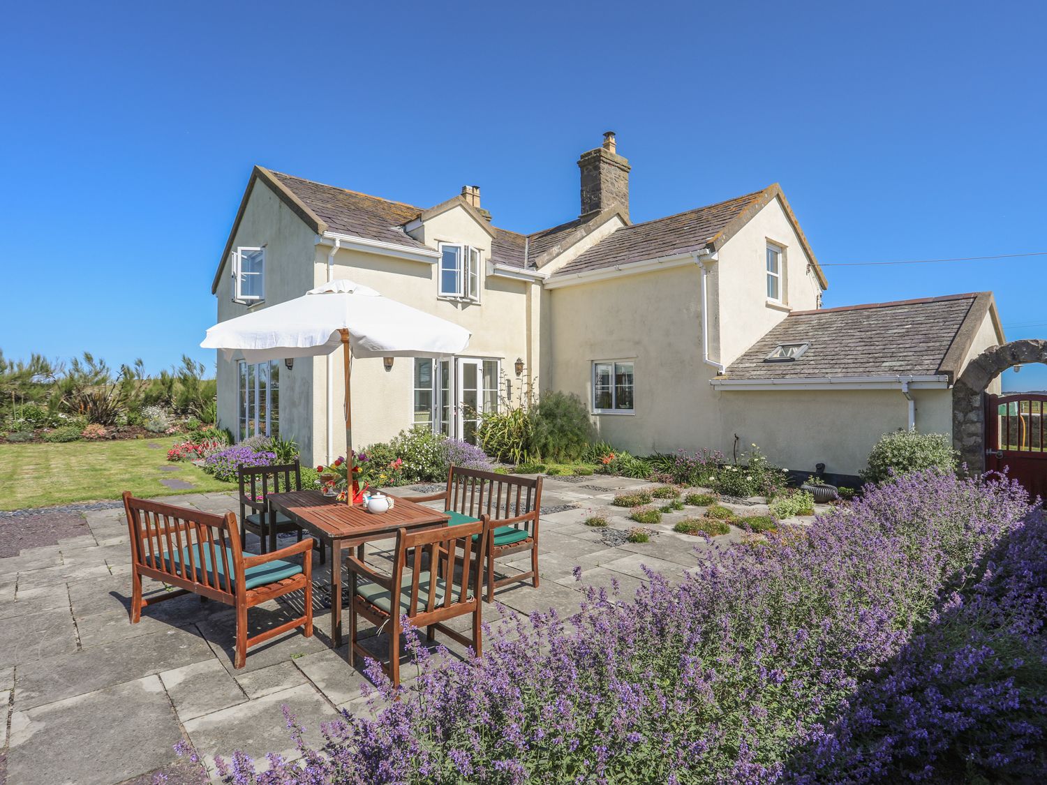 Warren Farmhouse from Sykes Holiday Cottages. Warren Farmhouse is in