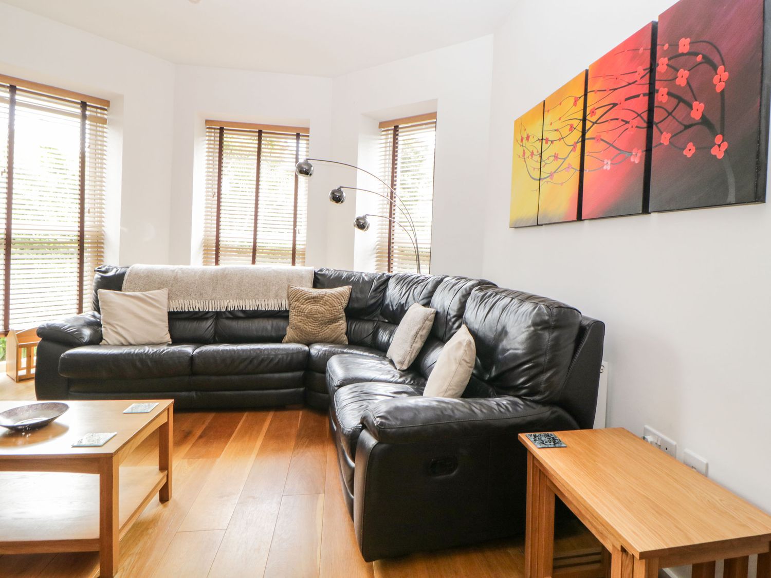 27 Sands Road from Sykes Holiday Cottages. 27 Sands Road is in Paignton