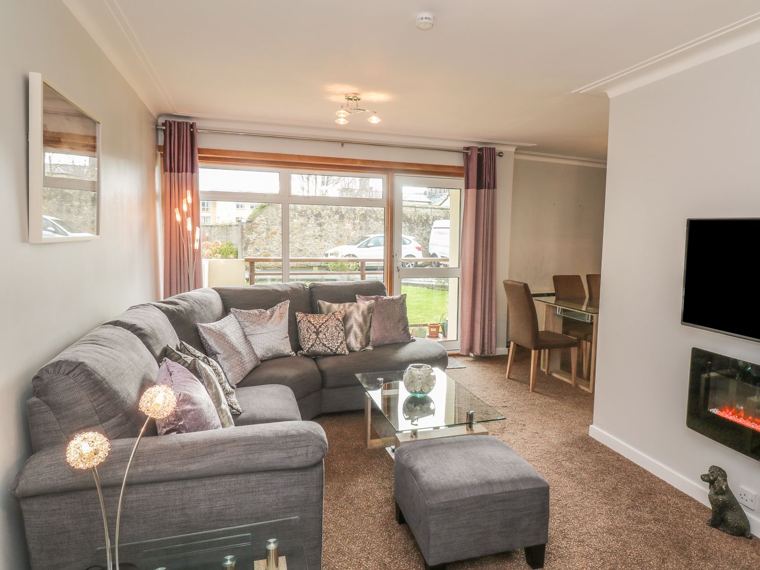 30 Castlebay Court from Sykes Holiday Cottages. 30 Castlebay Court is