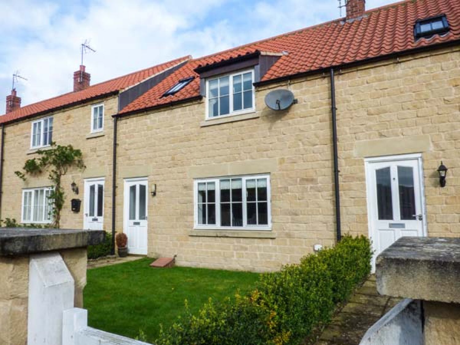 8 Pottergate Mews from Sykes Holiday Cottages. 8 Pottergate Mews is in