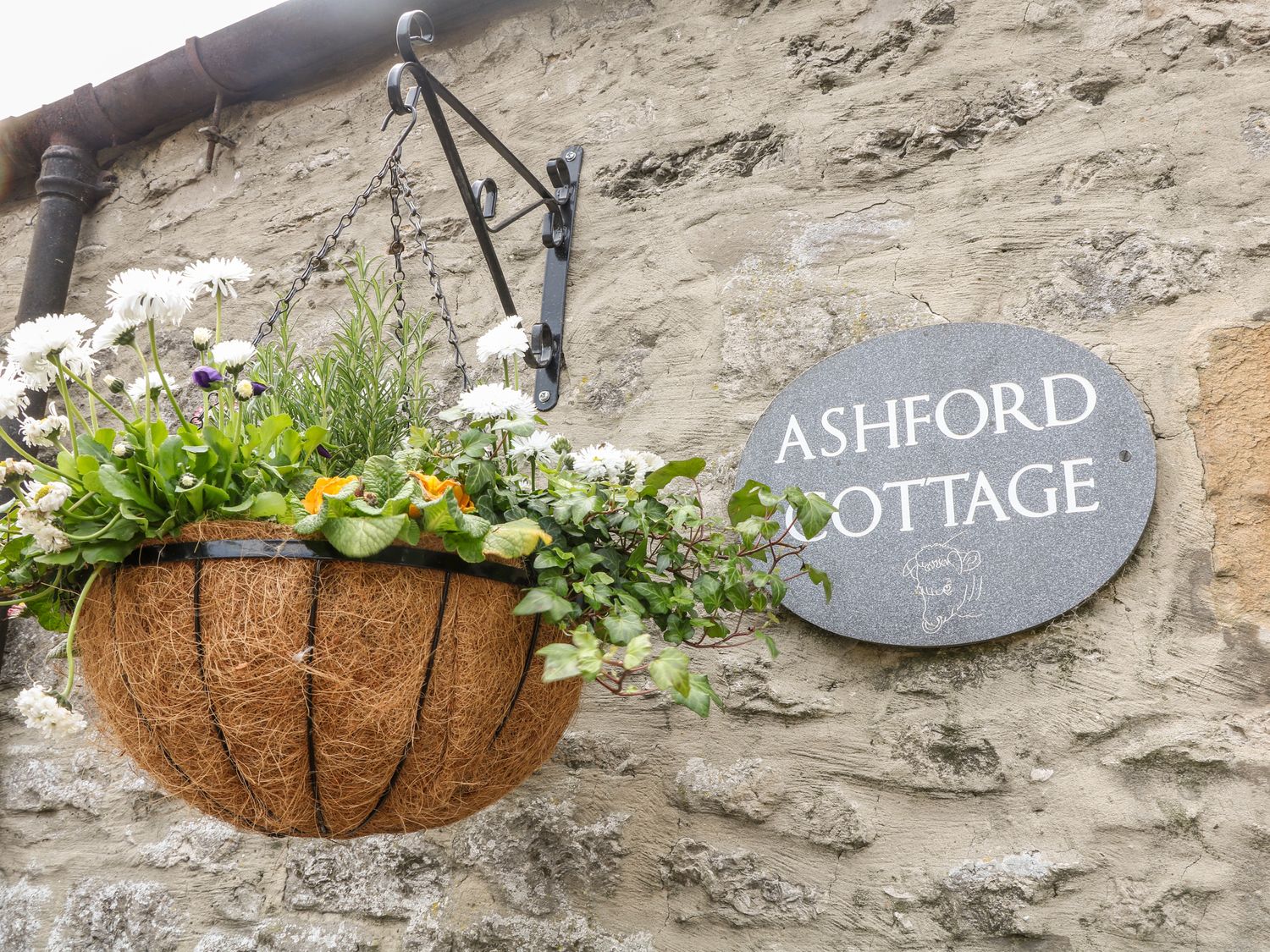 Ashford Cottage from Sykes Holiday Cottages. Ashford Cottage is in