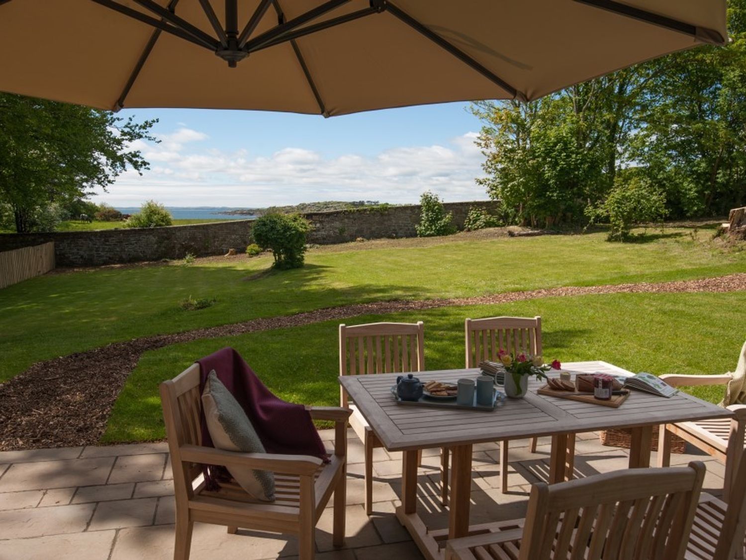 Beltie Lodge from Sykes Holiday Cottages. Beltie Lodge is in Borgue ...