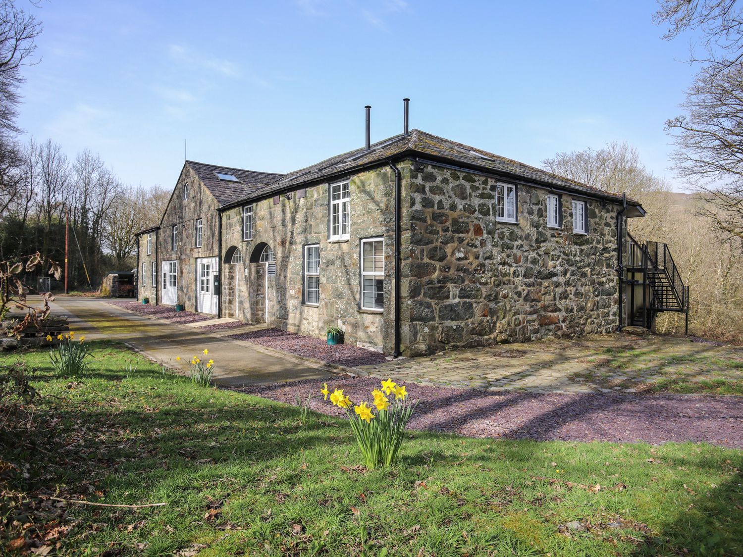 Brynkir Coach House from Sykes Holiday Cottages. Brynkir Coach House is