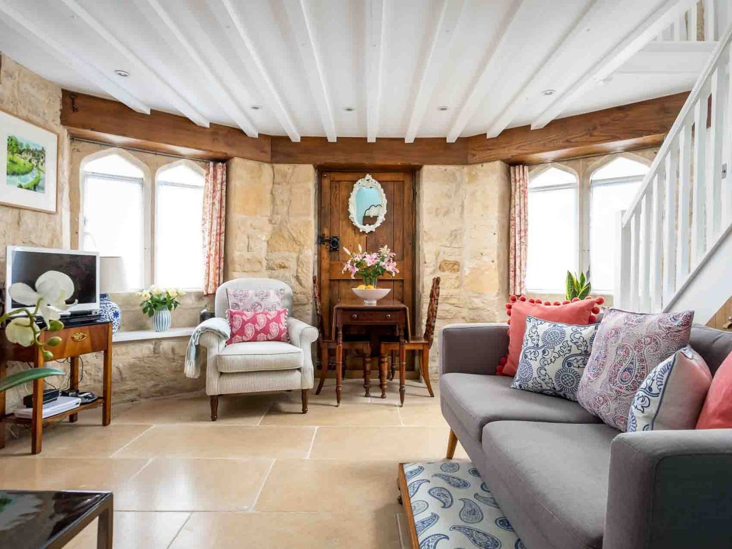 Butterrow Gate from Sykes Holiday Cottages. Butterrow Gate is in Stroud