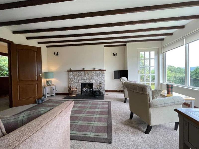 Cobbs Hotels Woodside from Cottages 4 You. Cobbs Hotels Woodside is