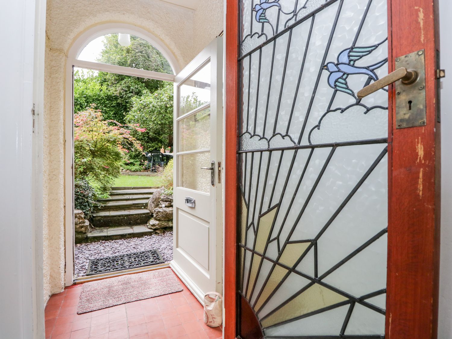 Crossways from Sykes Holiday Cottages. Crossways is in GrangeOver