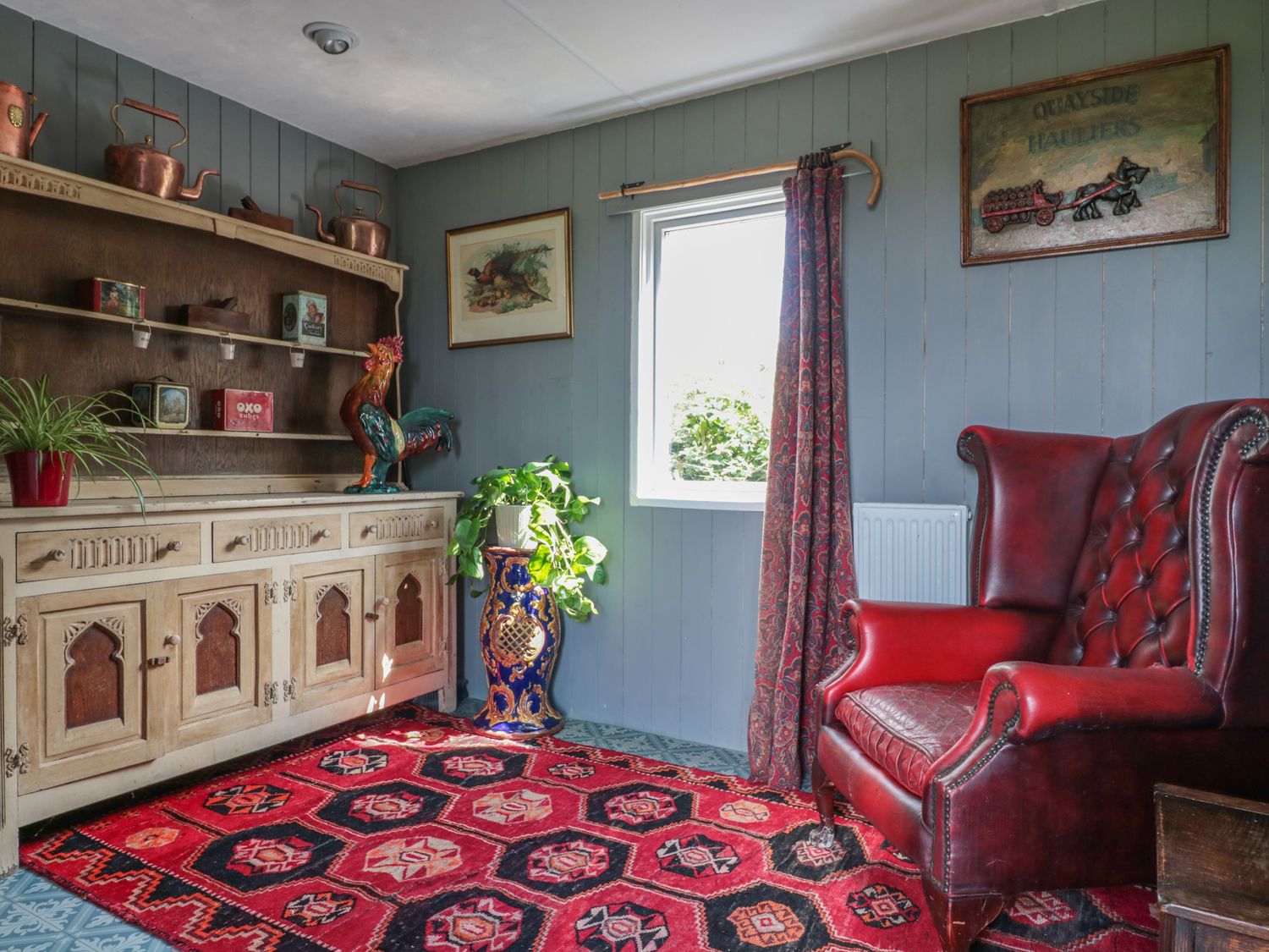 Crows Cabin from Sykes Holiday Cottages. Crows Cabin is in Gloucester