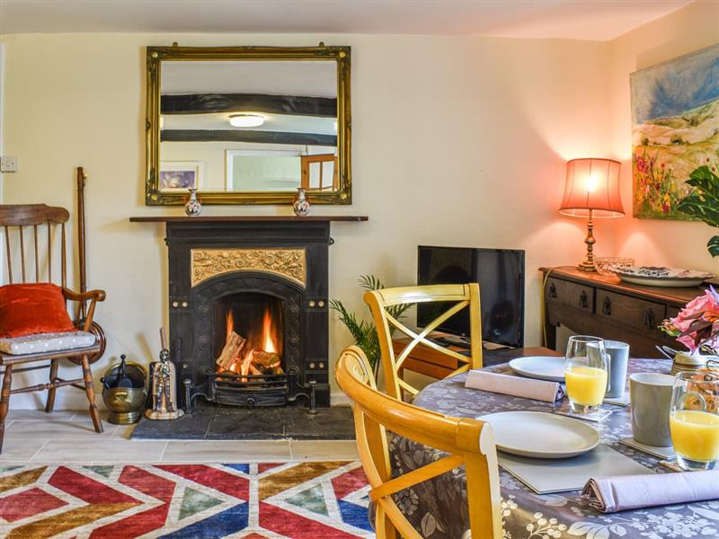 Eaton Farm Cottage from Cottages 4 You. Eaton Farm Cottage is in Stoke