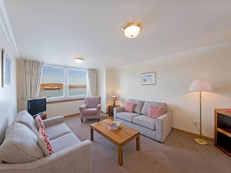 Esplanade Court Apartments Iona 1 from Cottages 4 You. Esplanade Court Apartments Iona 1 is