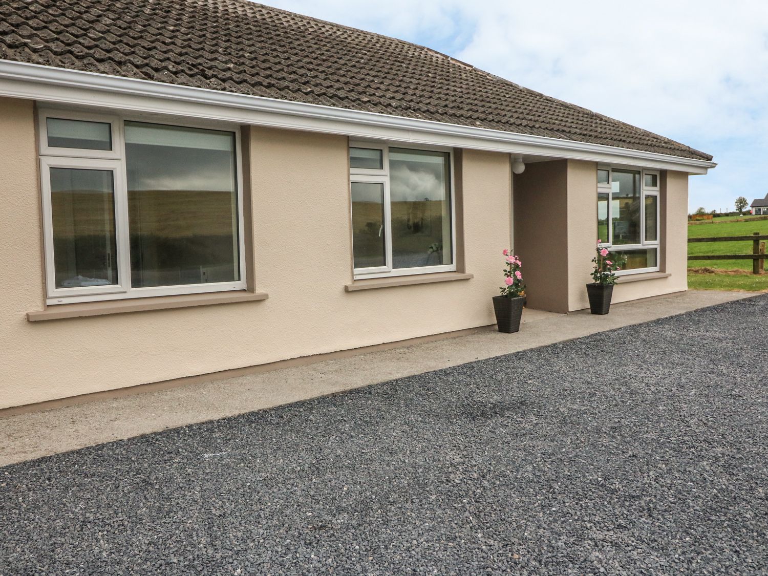 Fern Cottage from Sykes Holiday Cottages. Fern Cottage is in Youghal