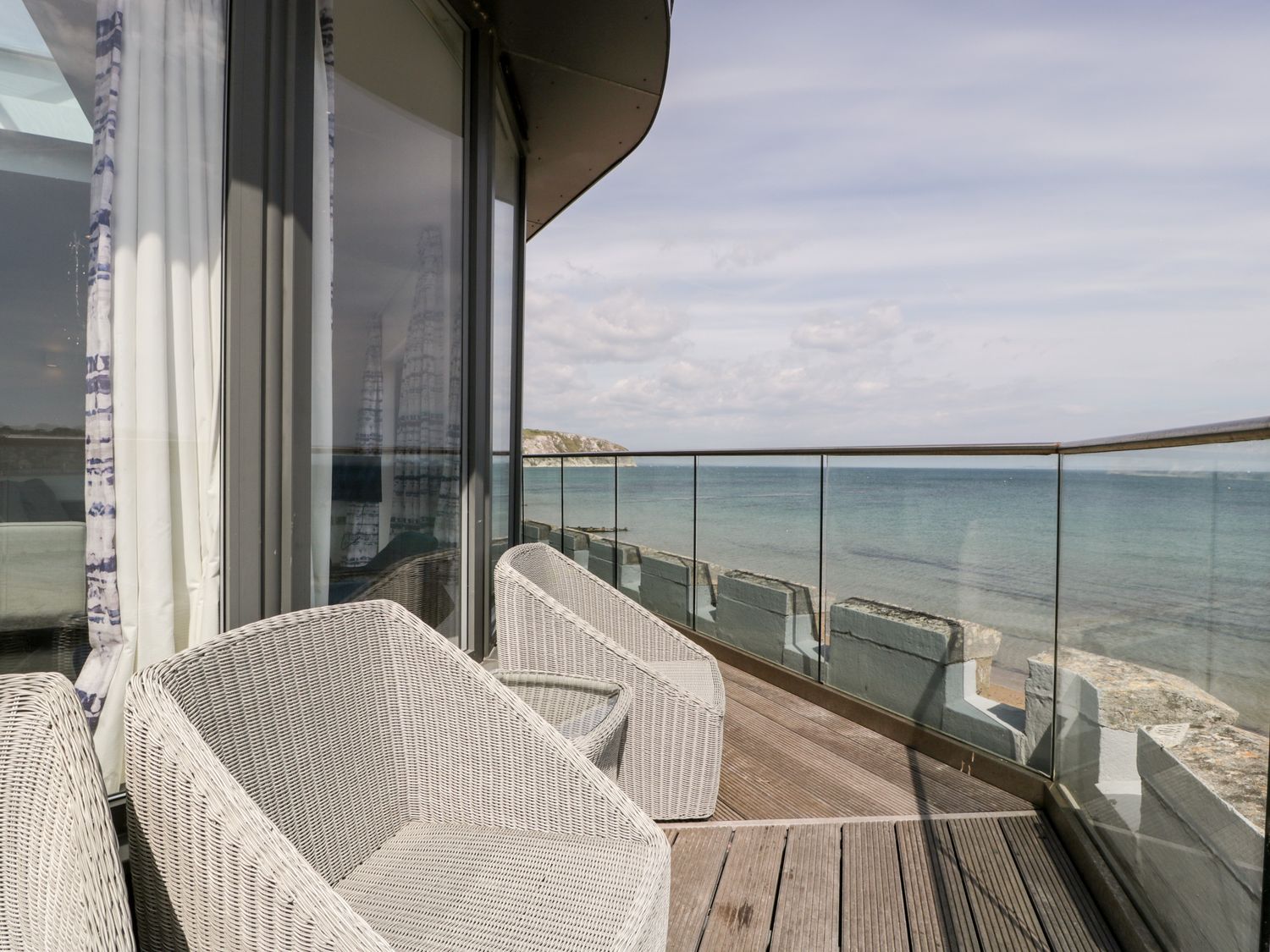 Flat 4 from Sykes Holiday Cottages. Flat 4 is in Swanage , read reviews