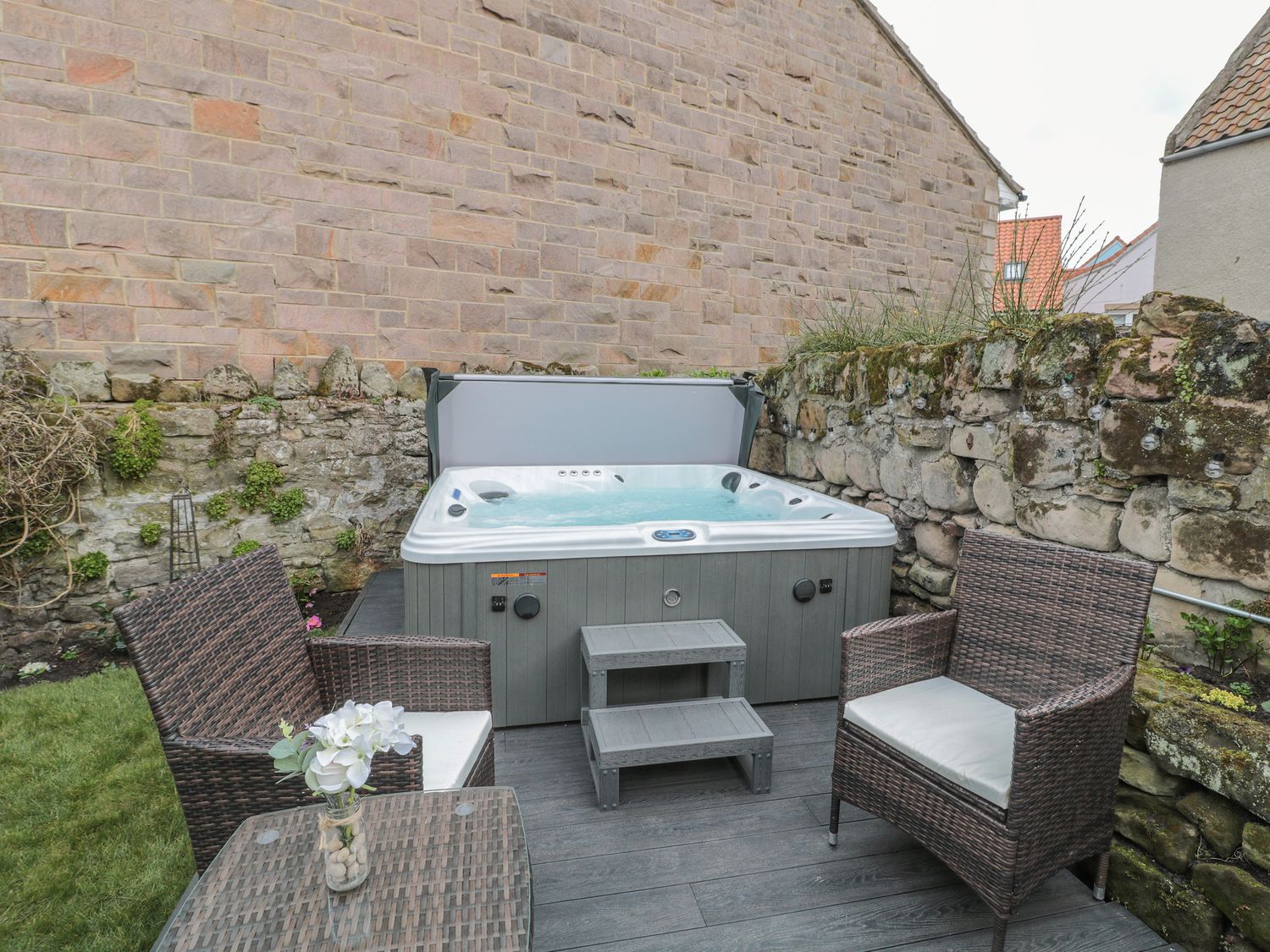 Foundry House from Sykes Holiday Cottages. Foundry House is in Berwick