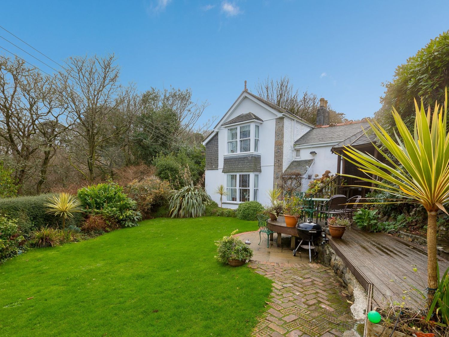 Glenside House from Sykes Holiday Cottages. Glenside House is in Carbis