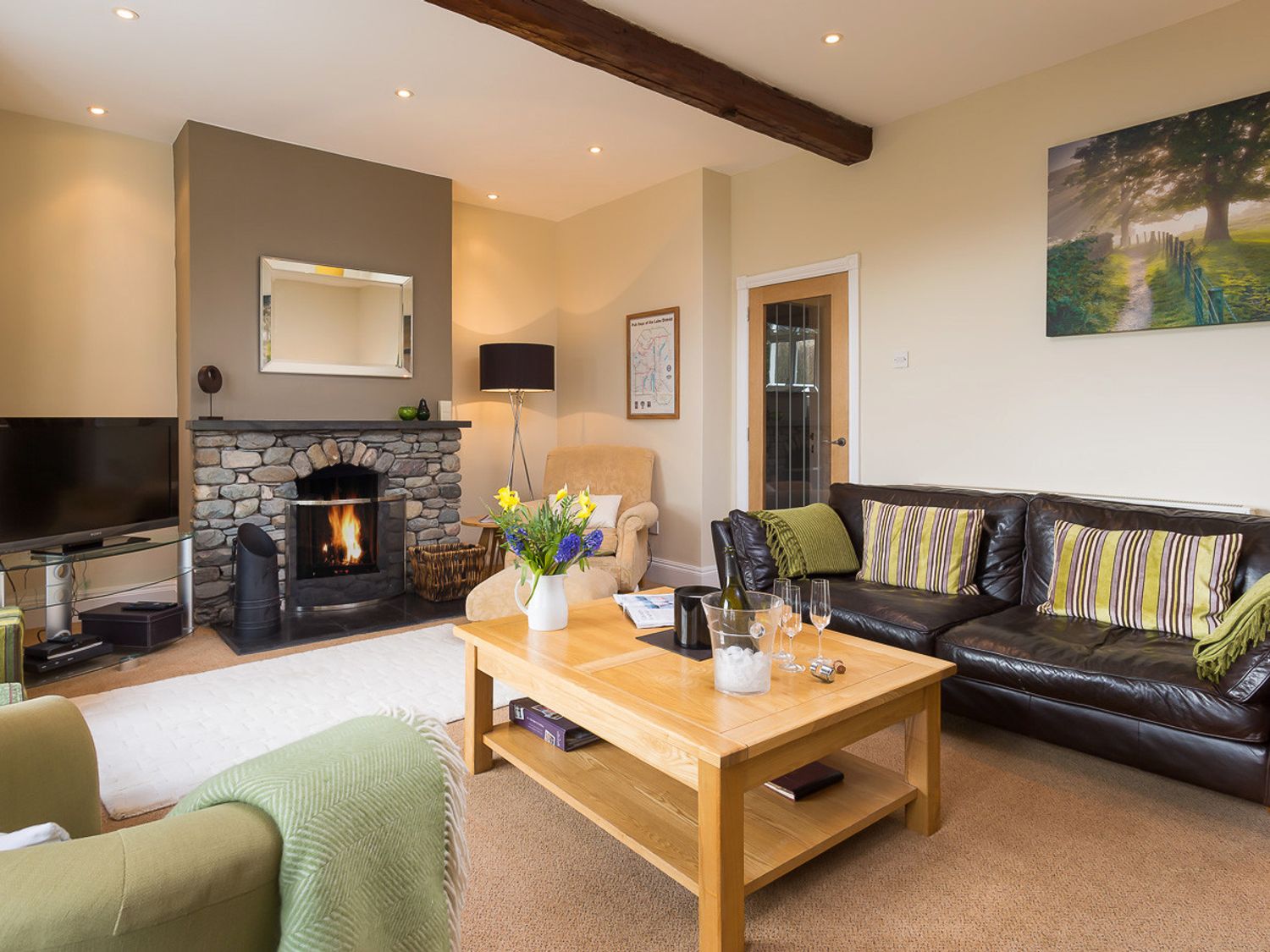 Hart Head Barn from Sykes Holiday Cottages. Hart Head Barn is in Rydal