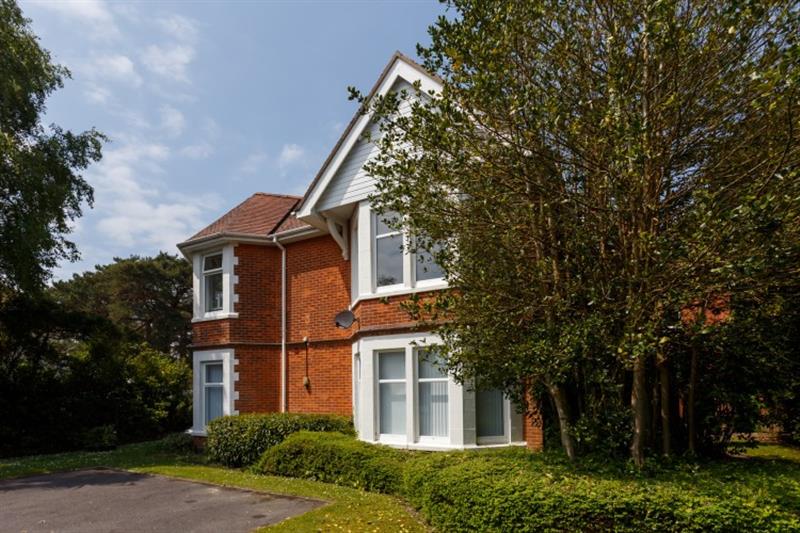 Hepworth House No.4 from Toad Hall Cottages. Hepworth House No.4 is in