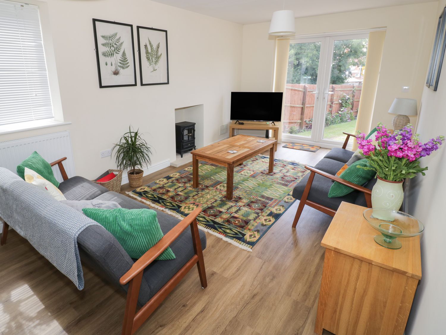 Ivanhoe Lodge from Sykes Holiday Cottages. Ivanhoe Lodge is in AshbyDe