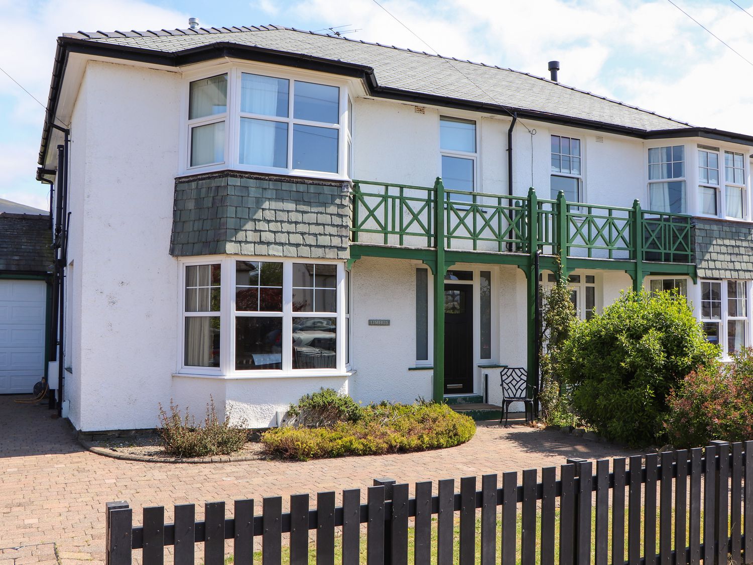 Limhus House from Sykes Holiday Cottages. Limhus House is in Keswick