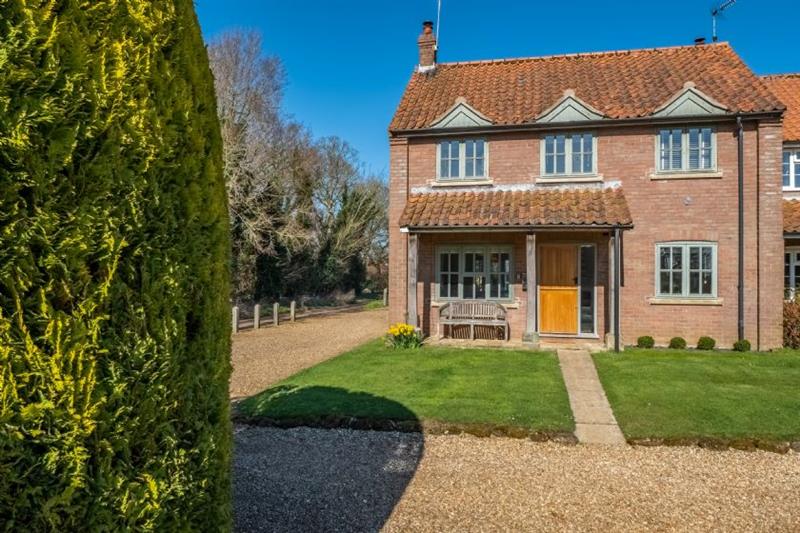 Marigold Cottage from Norfolk Hideaways. Marigold Cottage is in Docking