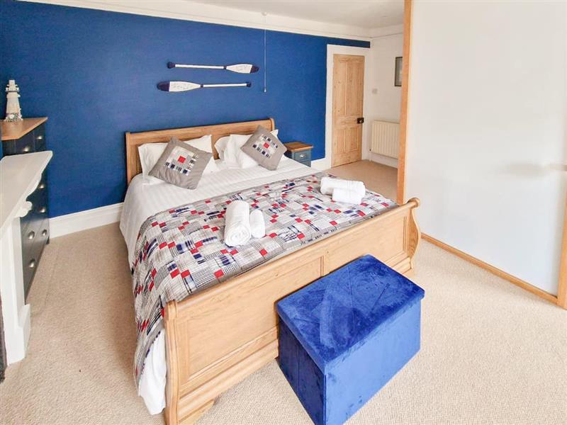 Midships from Cottages 4 You. Midships is in Dartmouth, Devon Pet