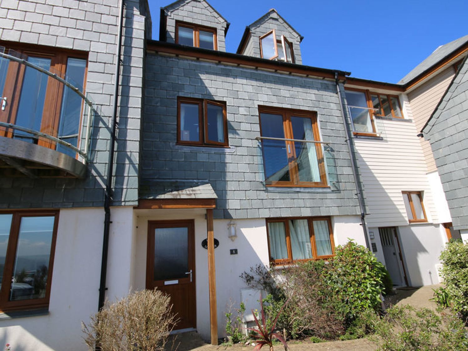 Rock Lobster from Sykes Holiday Cottages. Rock Lobster is in Port Isaac