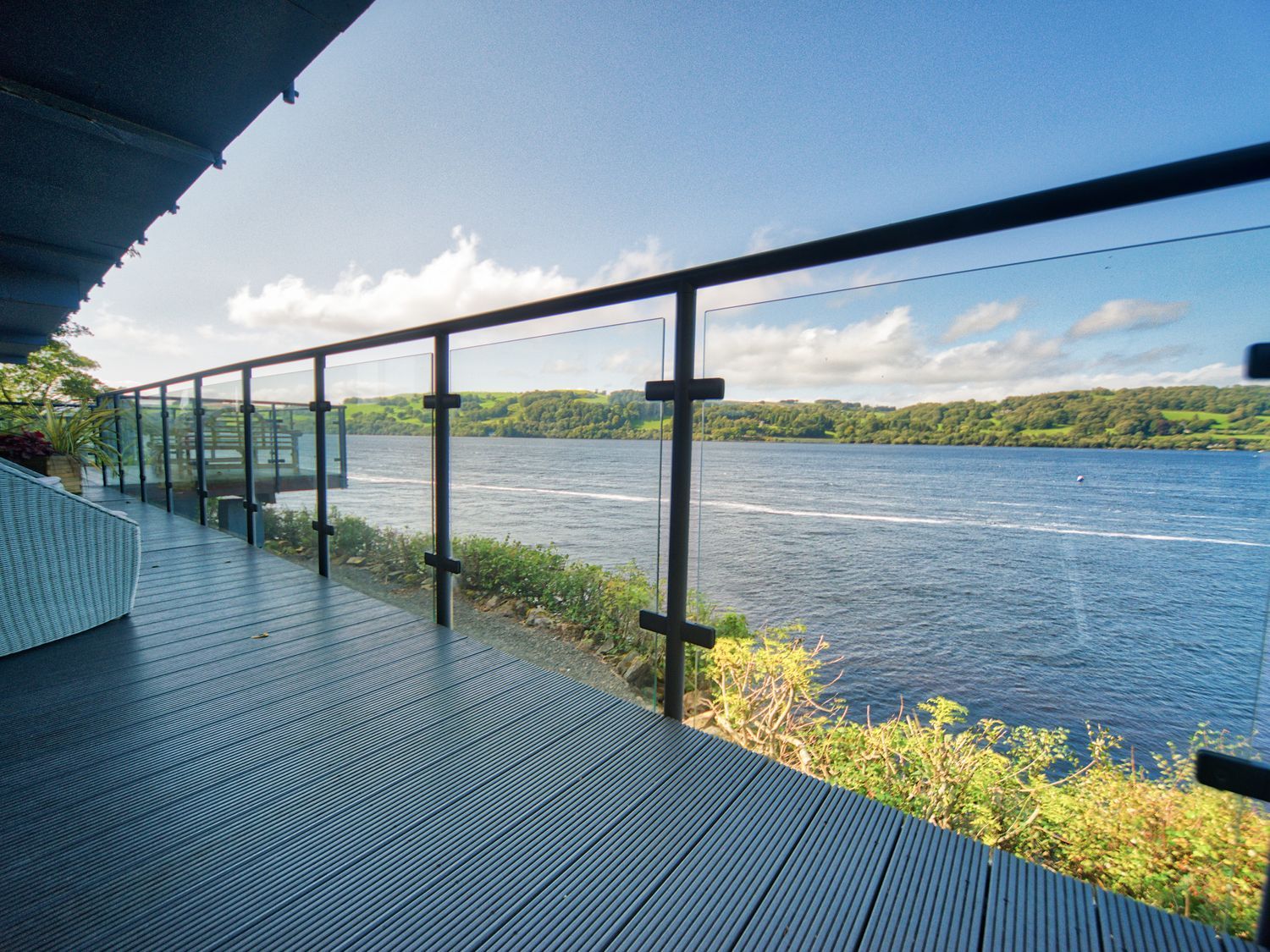 Tegid Lakeside Apartment from Sykes Holiday Cottages. Tegid Lakeside Apartment is in Bala