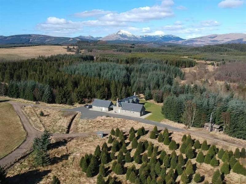 The Lodge at Muir Estate from Cottages 4 You. The Lodge at Muir Estate