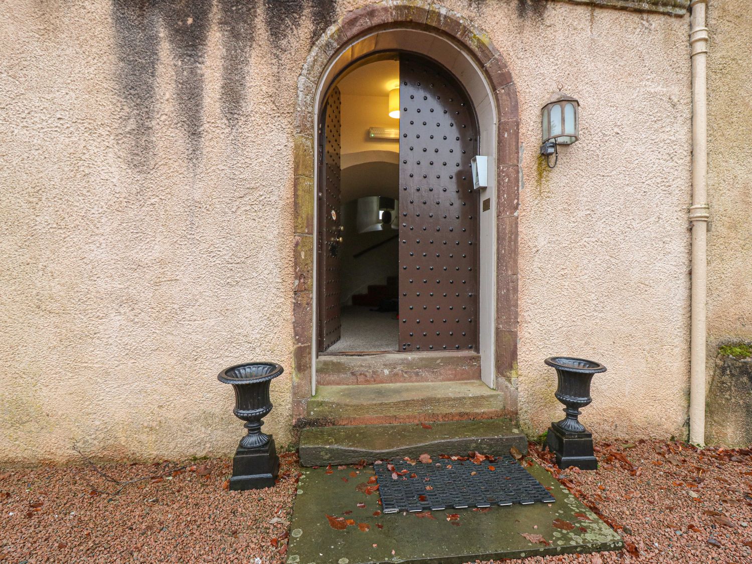 The Preston Tower Apartment from Sykes Holiday Cottages. The Preston Tower Apartment is in Fyvie