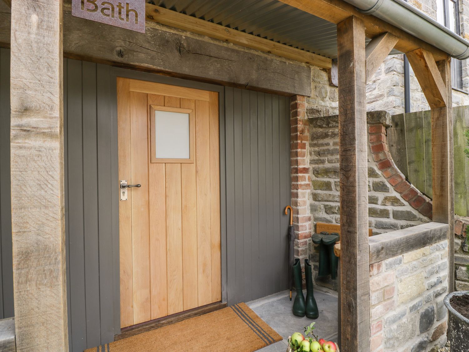 Tin Bath from Sykes Holiday Cottages. Tin Bath is in Aller near