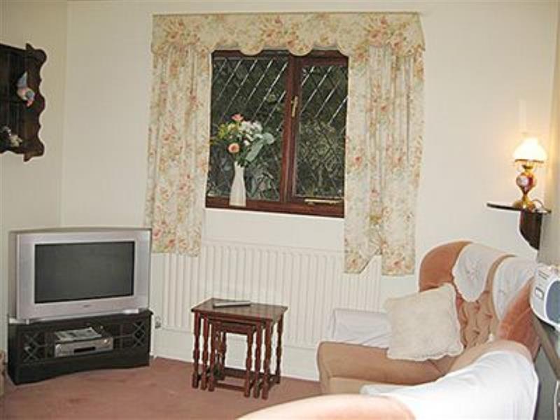 Willow Cottage from Cottages 4 You. Willow Cottage is in Old Brampton